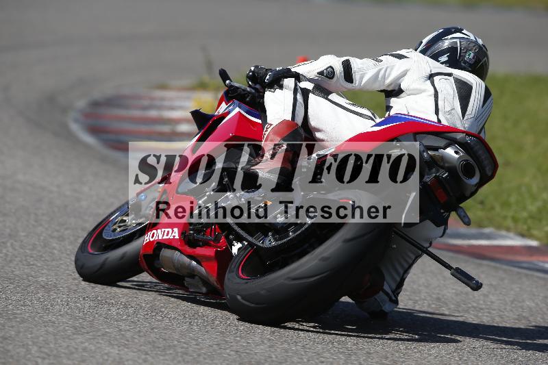 /Archiv-2024/29 12.06.2024 MOTO.CH Track Day ADR/Gruppe rot/87